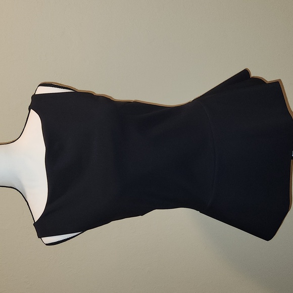 La Petite Robe di Chiara Boni Elegant Black Top - Picture 5 of 5